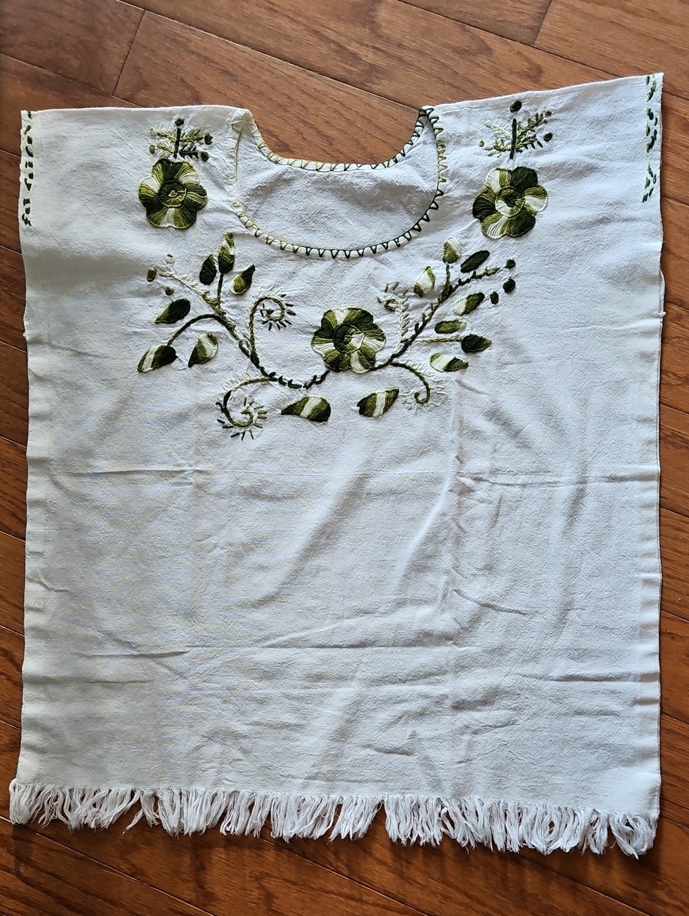 White Heavy Gauze Cotton Mexican Vintage Embroidered Peasant Top w/Fringe sz M